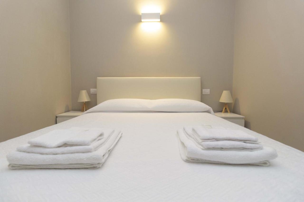 Agriturismo Cascina Carai มาโรเน ภายนอก รูปภาพ