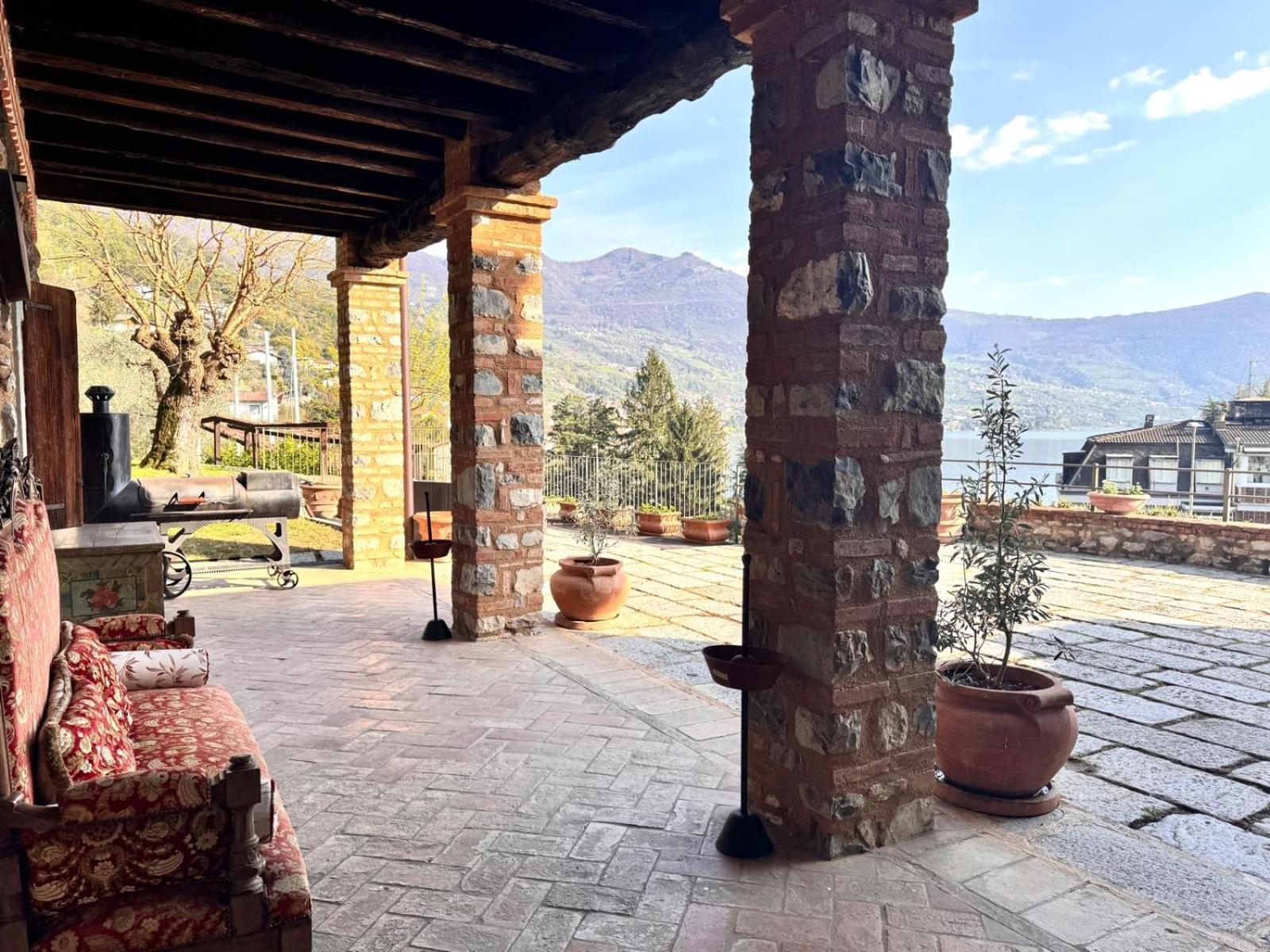 Agriturismo Cascina Carai มาโรเน ภายนอก รูปภาพ